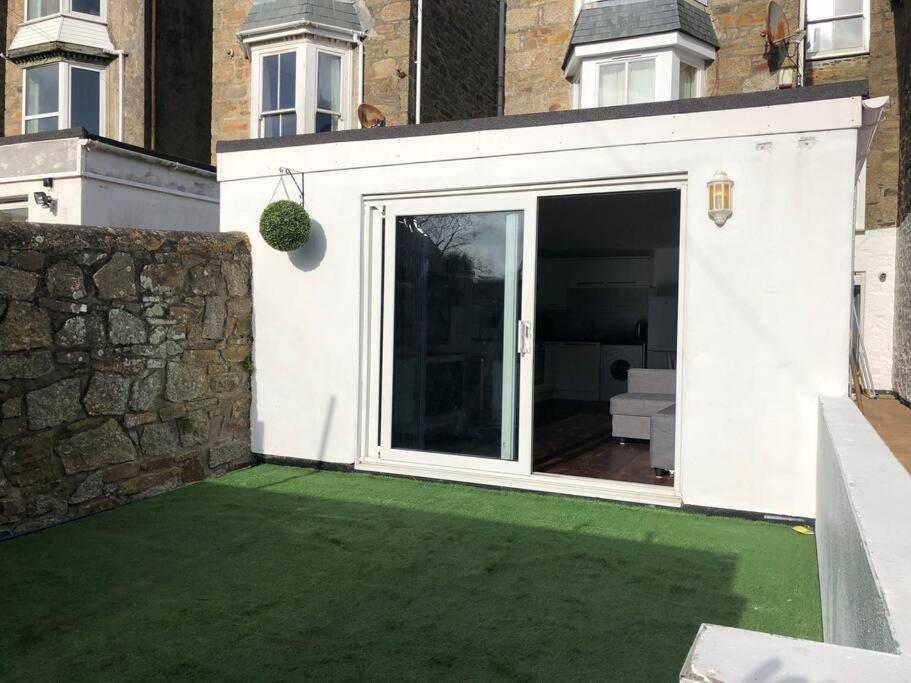 Modern Garden Apartment In A Large Victorian House Penzance Esterno foto