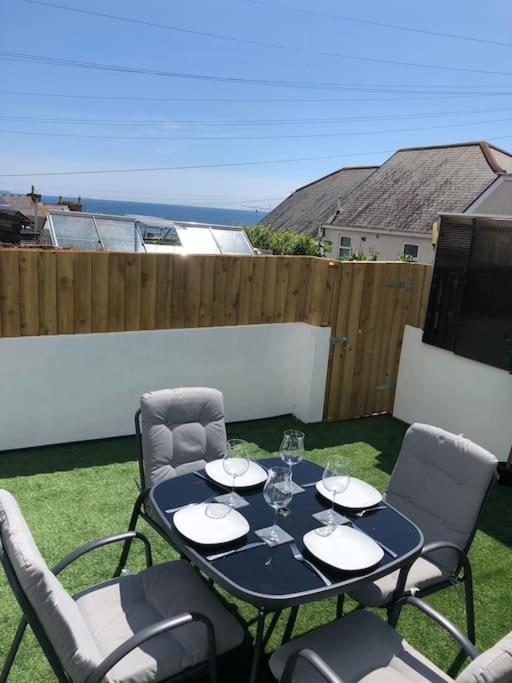 Modern Garden Apartment In A Large Victorian House Penzance Esterno foto